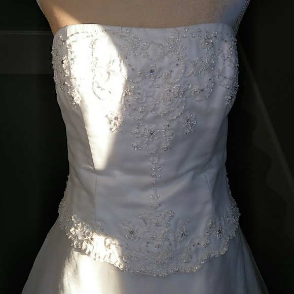 2 of 2 - Baylia Designs - White Wedding Gown - Picture 3 of 8